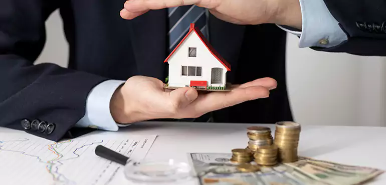 Who Do We Buy Houses From in New York, NY?